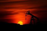 为何产油国集体减产？油价意味着什么？